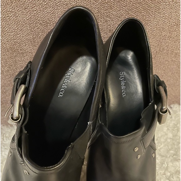 Fiona - Picture 3 of 5